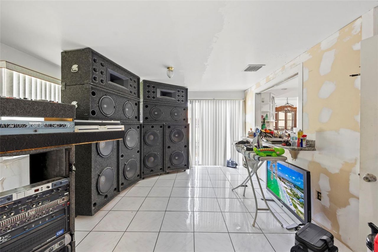 1831 Hiltonia Cir , West Palm Beach, FL 33407 Photo