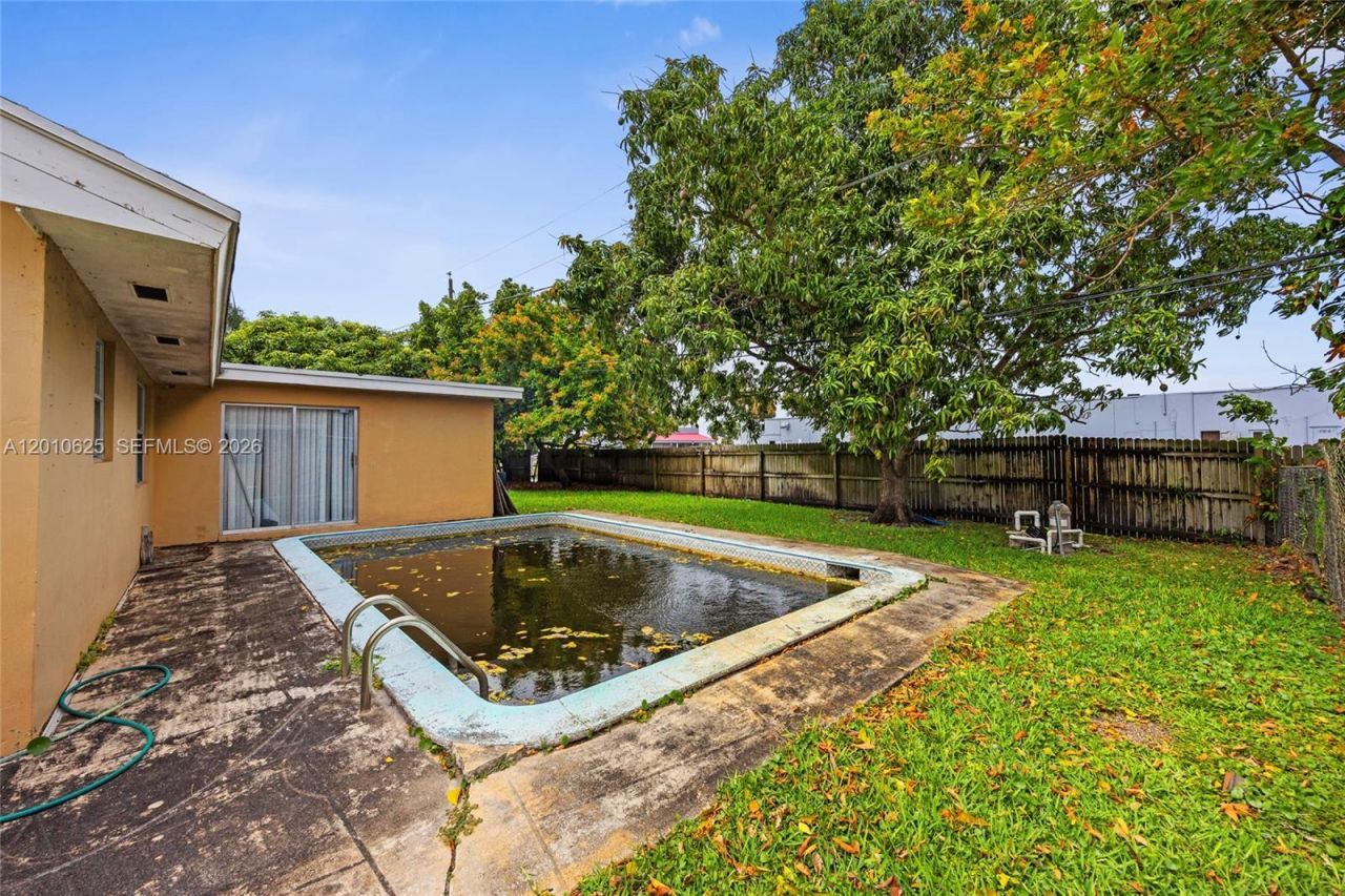 1831 Hiltonia Cir , West Palm Beach, FL 33407 Photo