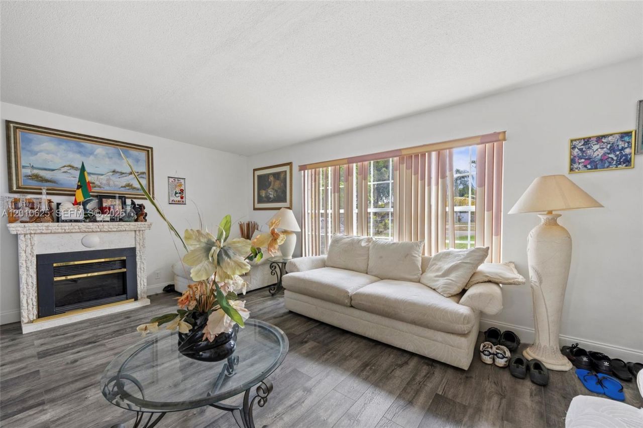1831 Hiltonia Cir , West Palm Beach, FL 33407 Photo