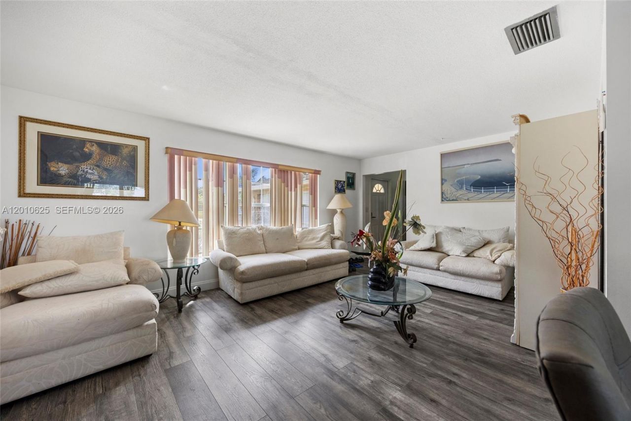 1831 Hiltonia Cir , West Palm Beach, FL 33407 Photo