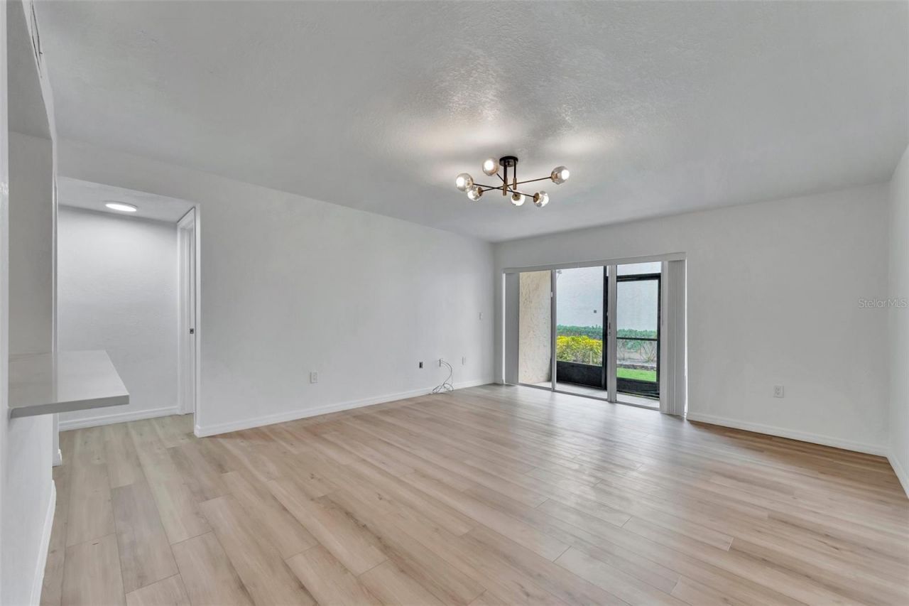 9940 7th Way N, Unit 101, Saint Petersburg, FL 33702 Photo