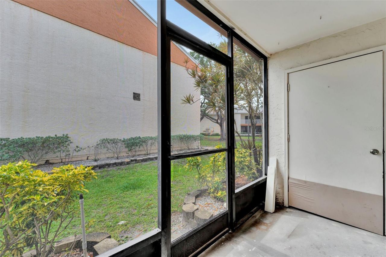 9940 7th Way N, Unit 101, Saint Petersburg, FL 33702 Photo