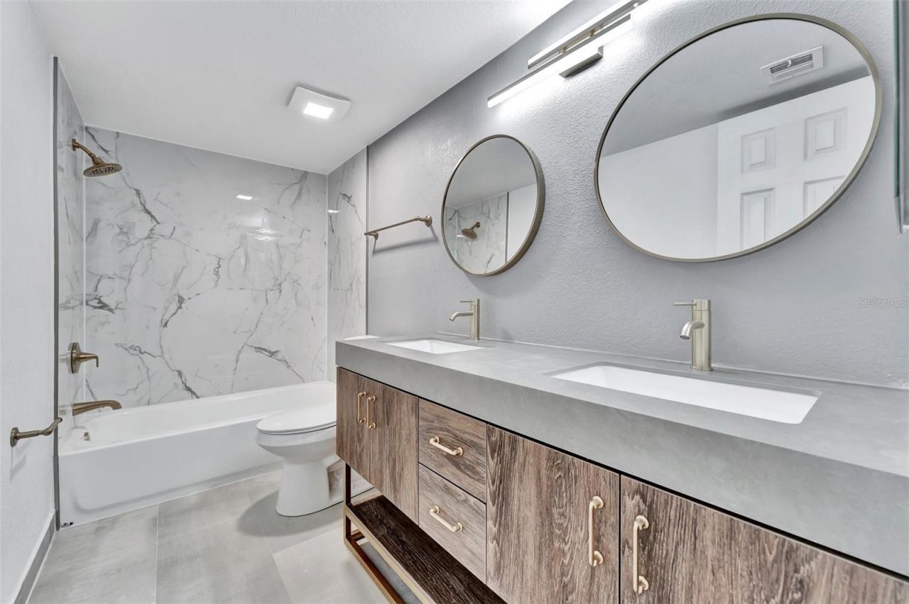 9940 7th Way N, Unit 101, Saint Petersburg, FL 33702 Photo