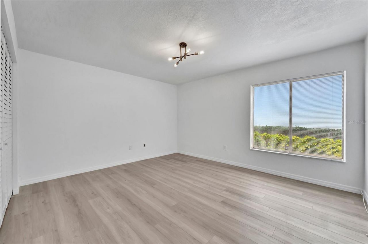 9940 7th Way N, Unit 101, Saint Petersburg, FL 33702 Photo