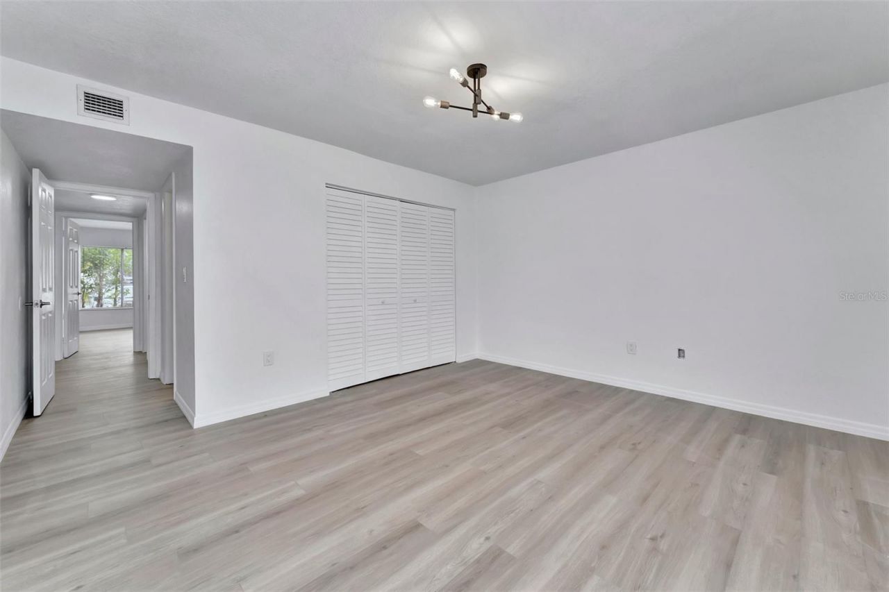 9940 7th Way N, Unit 101, Saint Petersburg, FL 33702 Photo