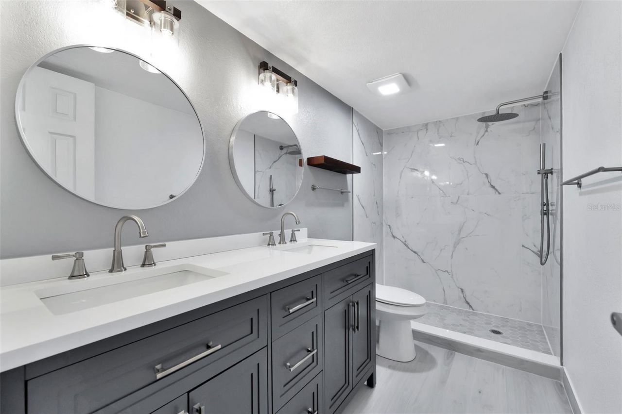 9940 7th Way N, Unit 101, Saint Petersburg, FL 33702 Photo