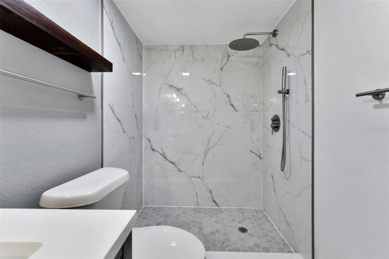 9940 7th Way N, Unit 101, Saint Petersburg, FL 33702 Photo