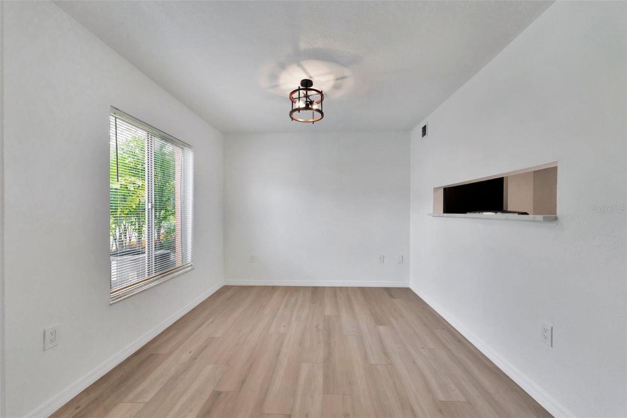 9940 7th Way N, Unit 101, Saint Petersburg, FL 33702 Photo