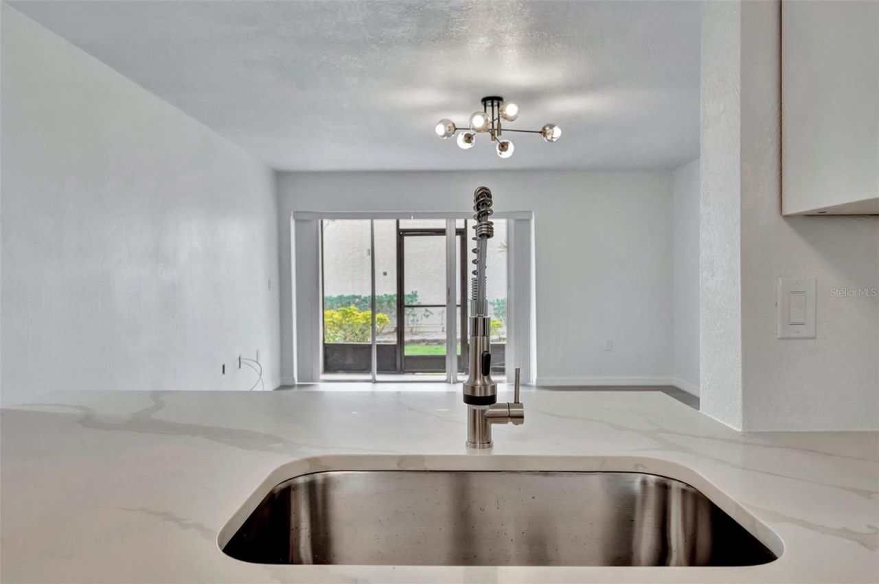 9940 7th Way N, Unit 101, Saint Petersburg, FL 33702 Photo