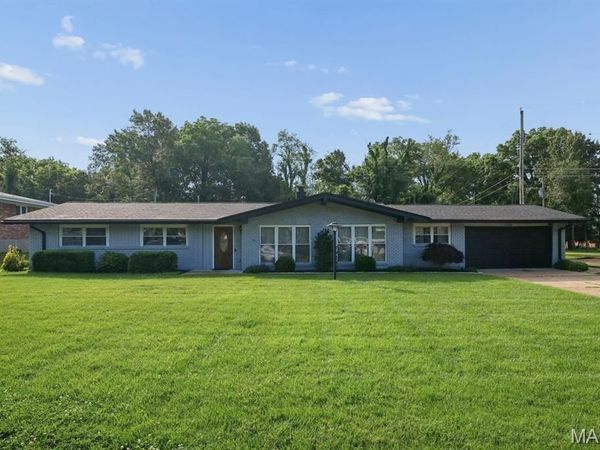 12208 Courtwick Drive, Sappington, MO 63128