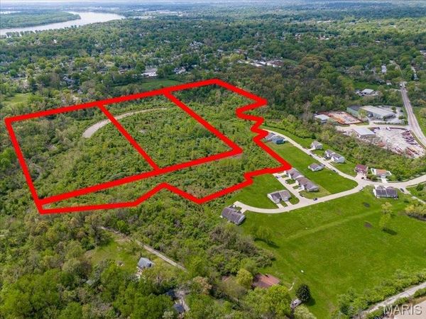 1098 Belgrove Drive , Hazelwood, MO 63137