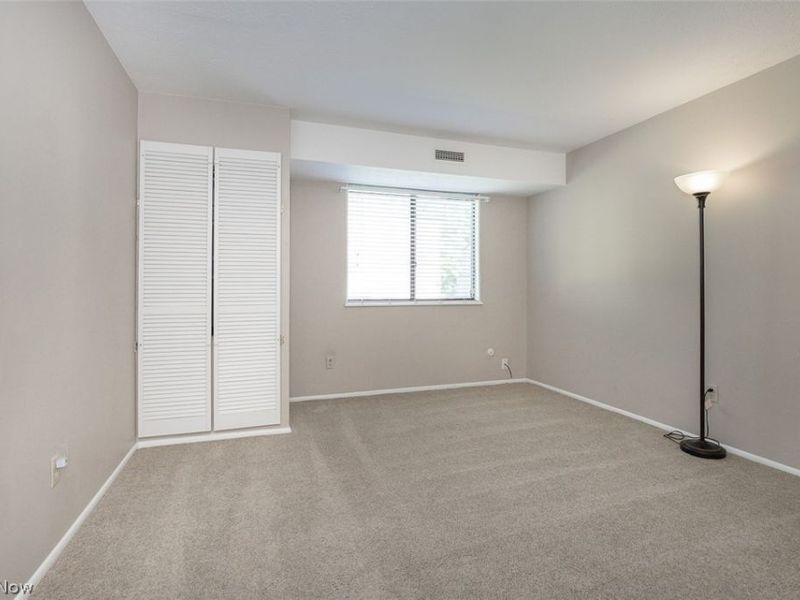 26702 Lake Of The Falls Boulevard, Olmsted Falls, OH 44138 Photo 15