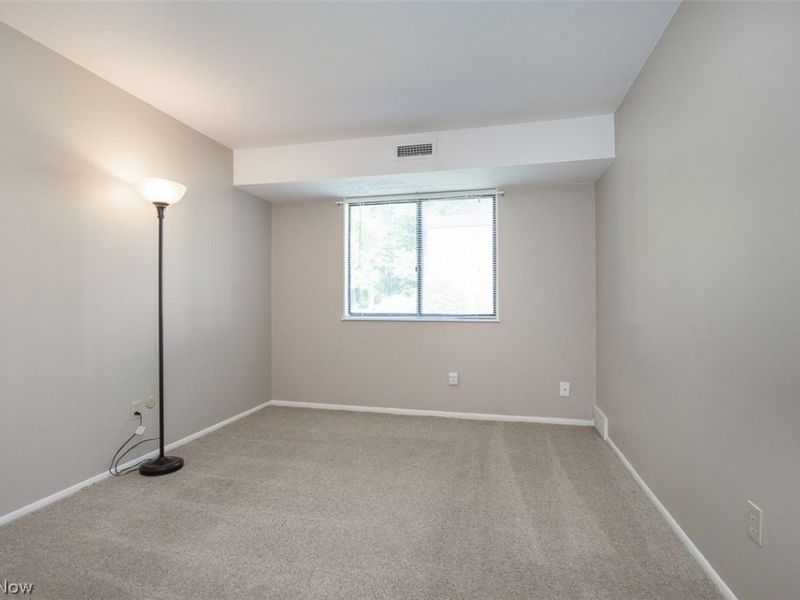 26702 Lake Of The Falls Boulevard, Olmsted Falls, OH 44138 Photo 17