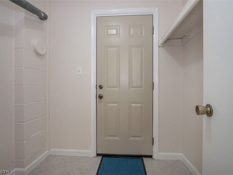 26702 Lake Of The Falls Boulevard, Olmsted Falls, OH 44138 Photo 20