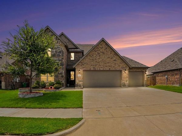 252 Lillian Lane, Waxahachie, TX 75165