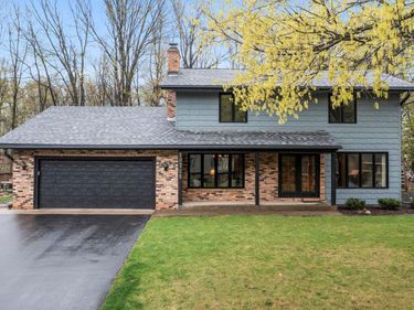 10725 34th Avenue N, Plymouth, MN 55441