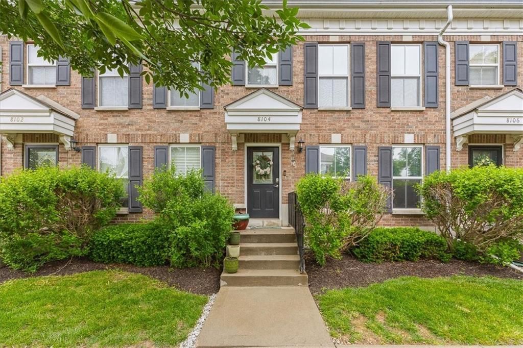 8104 N Oakley Avenue, Kansas City, MO 64119 Main Photo