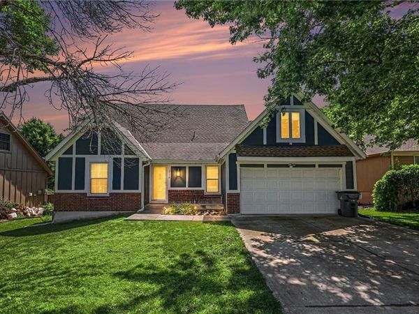 2118 S Central Street, Olathe, KS 66062