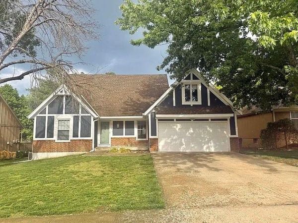 2118 S Central Street, Olathe, KS 66062