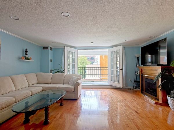 11 Church St, Unit 101, Salem, MA 01970