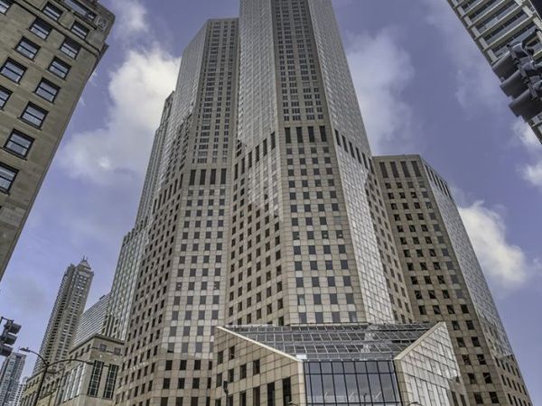 950 N MICHIGAN Avenue, Unit 3702, Chicago, IL 60611