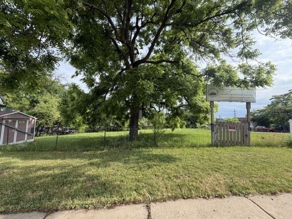 415 Russell Street, Elgin, IL 60120