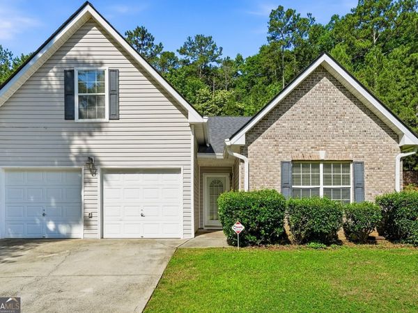6141 Redtop Loop, Fairburn, GA 30213