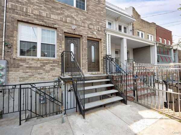 164-15 104th Road , Jamaica, NY 11433