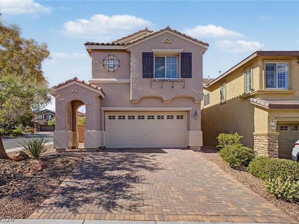 10560 Laurelwood Lake Avenue , Las Vegas, NV 89166
