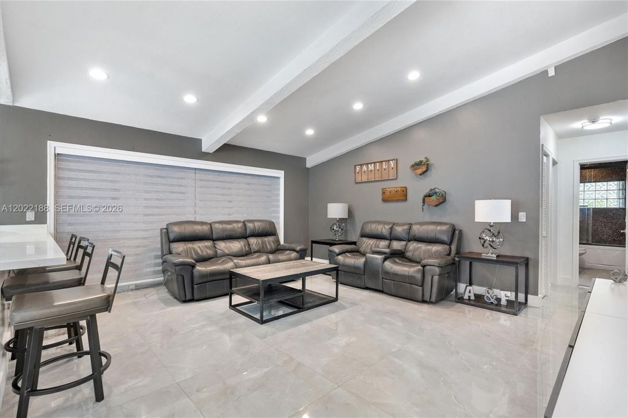1001 SW 93rd Ave, Plantation, FL 33324 Photo