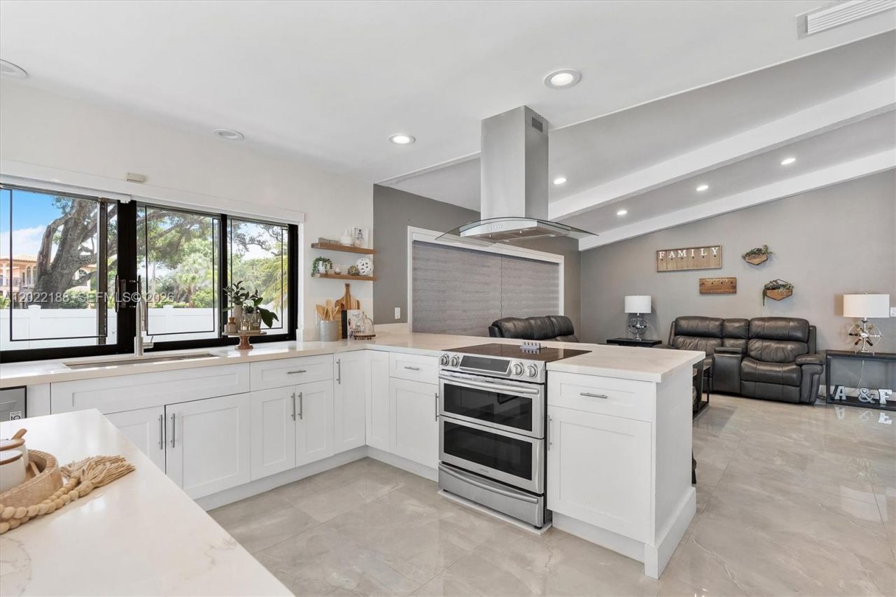 1001 SW 93rd Ave, Plantation, FL 33324 Photo