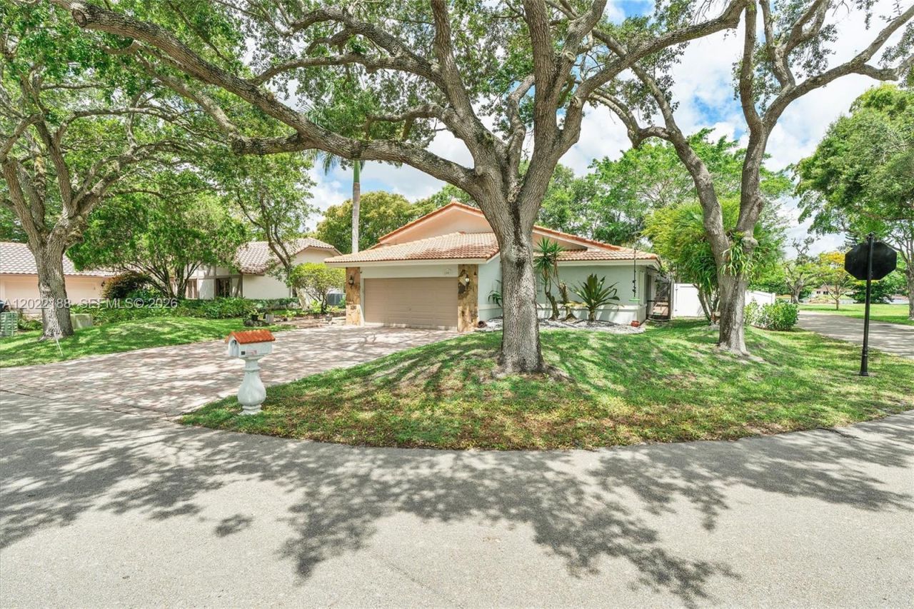 1001 SW 93rd Ave, Plantation, FL 33324 Photo