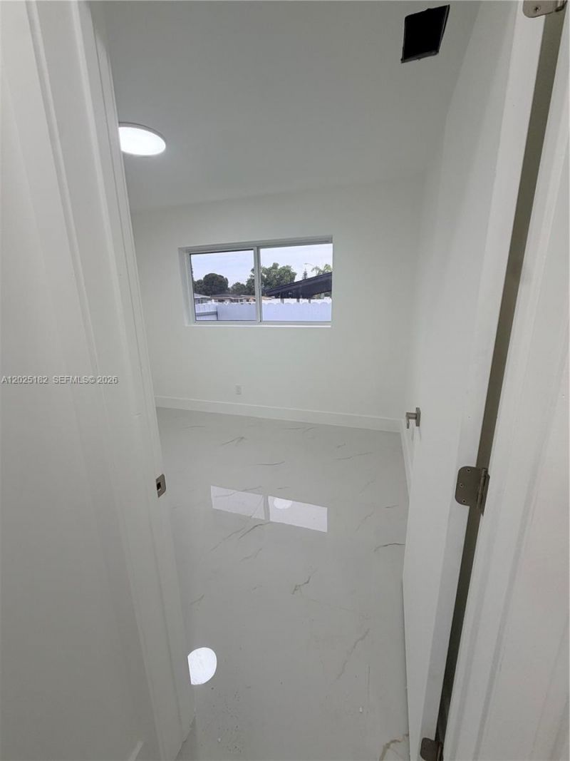 18520 NW 42nd Pl , Miami Gardens, FL 33055 Photo