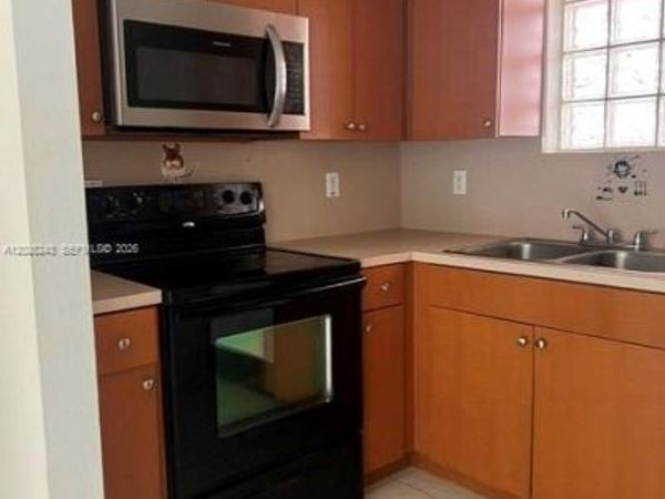650 Palm Ave , Unit 3-A2, Hialeah, FL 33010