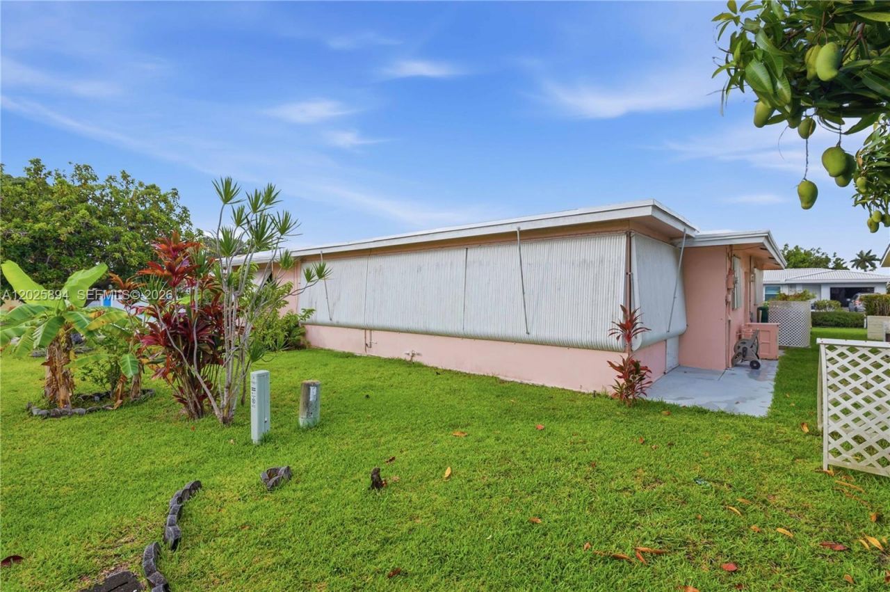4901 NW 53rd St , Tamarac, FL 33319 Photo