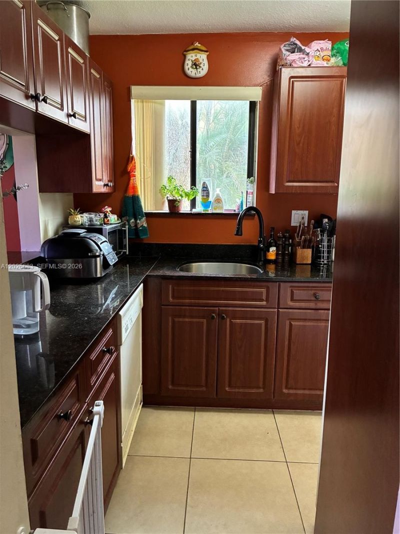 2828 NW 80th Ave, Sunrise, FL 33322 Photo