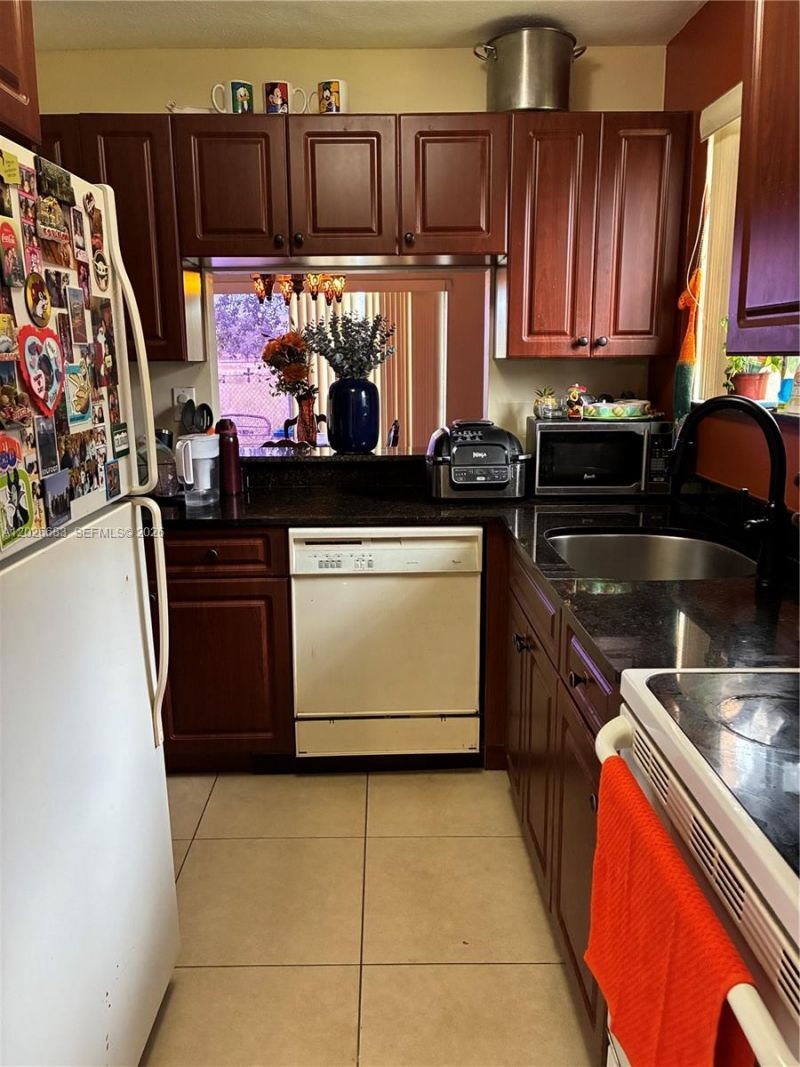 2828 NW 80th Ave, Sunrise, FL 33322 Photo