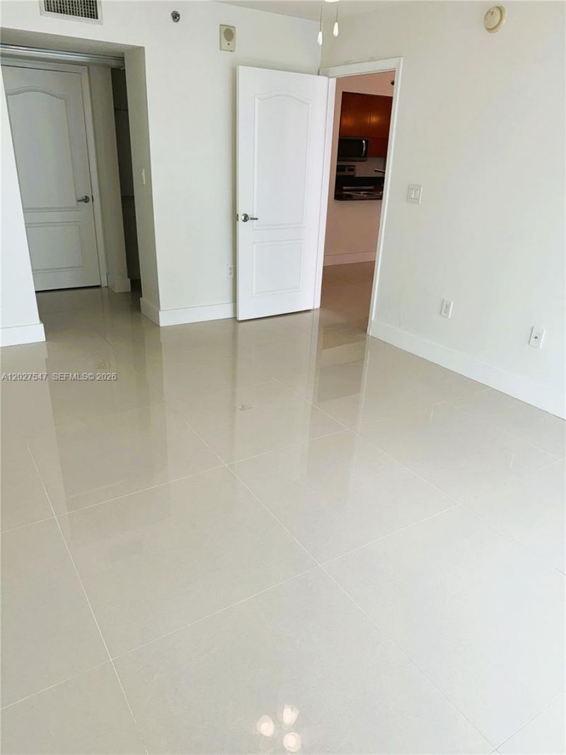 1200 Brickell Bay Dr , Unit 3903, Miami, FL 33131 Photo
