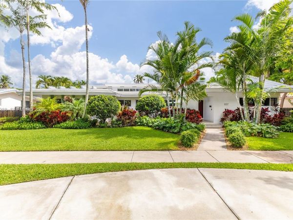 857 NE 98th St , Miami Shores, FL 33138