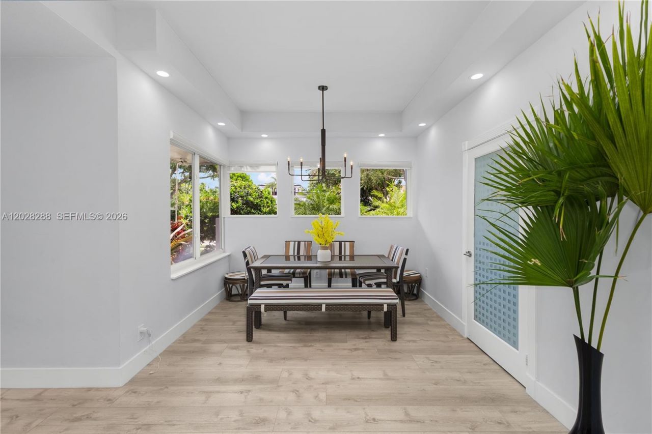857 NE 98th St , Miami Shores, FL 33138 Photo