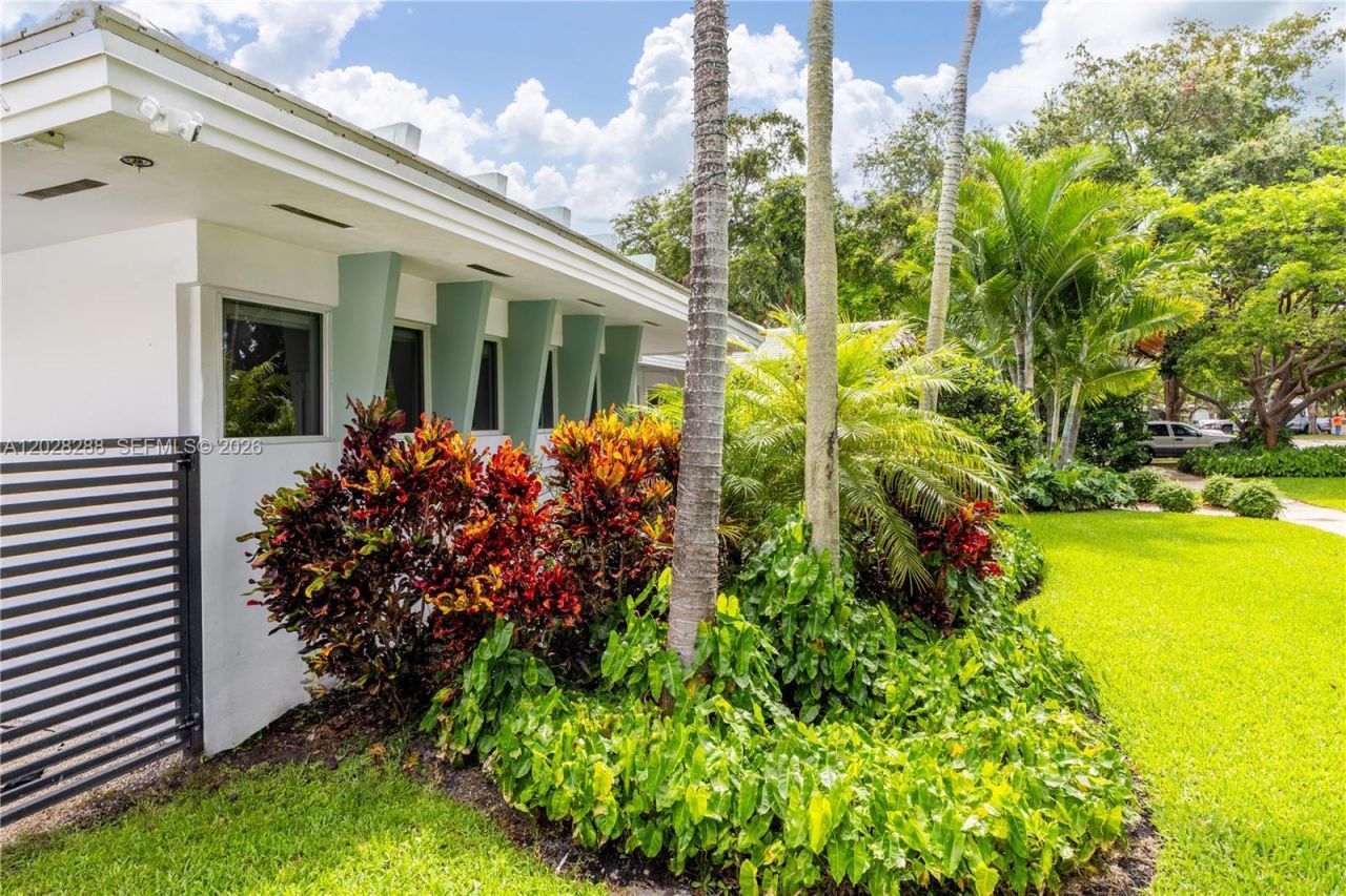 857 NE 98th St , Miami Shores, FL 33138 Photo