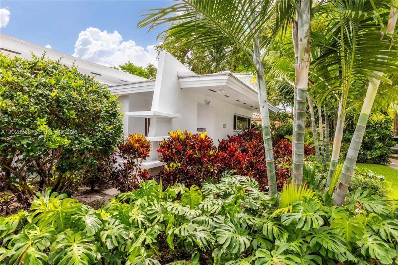 857 NE 98th St , Miami Shores, FL 33138 Photo