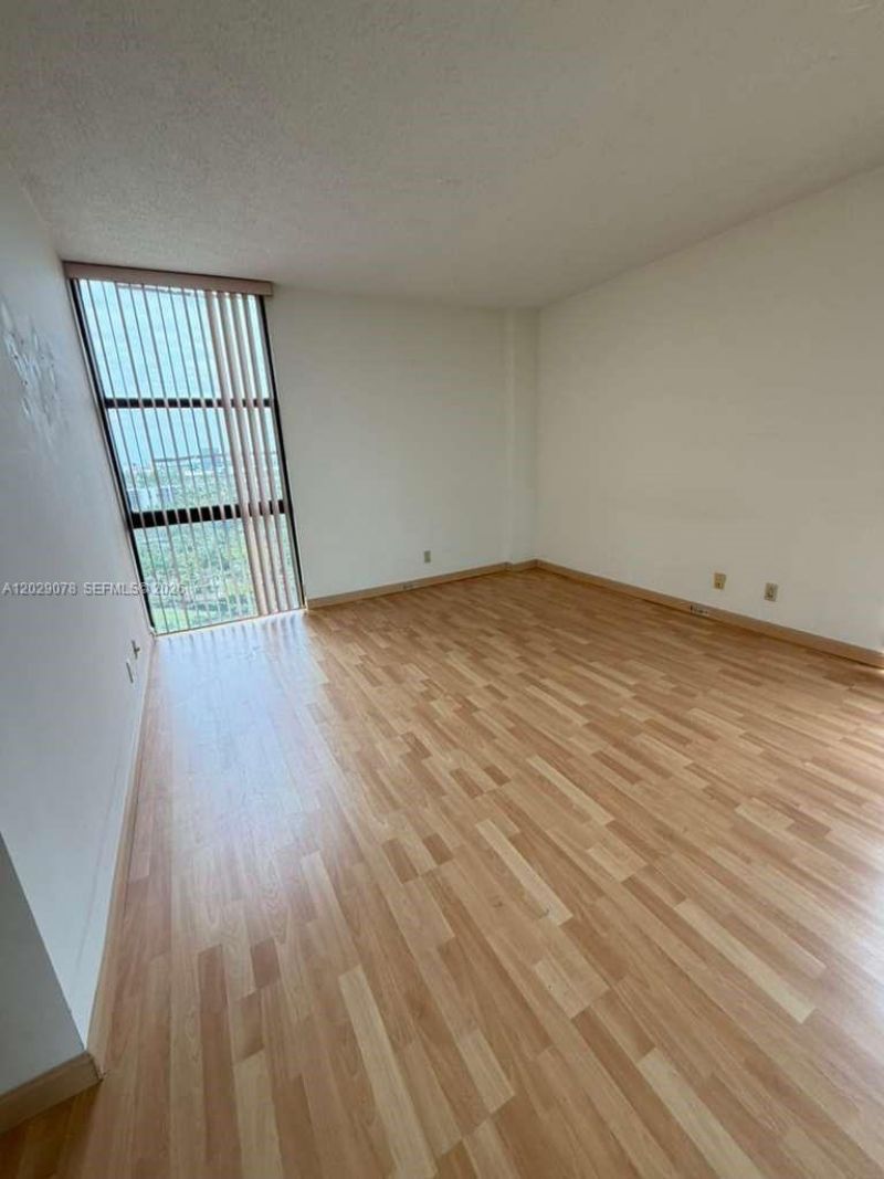 20379 W Country Club Dr , Unit 1433, Aventura, FL 33180 Photo
