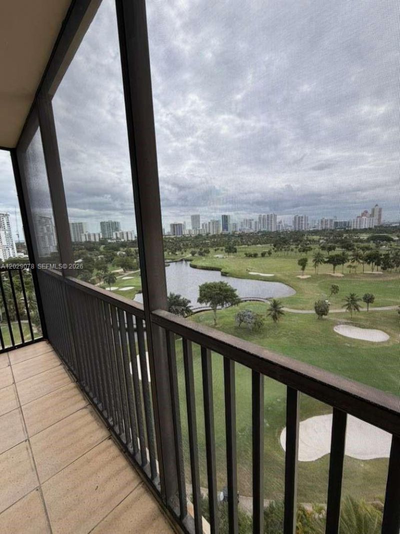20379 W Country Club Dr , Unit 1433, Aventura, FL 33180 Photo