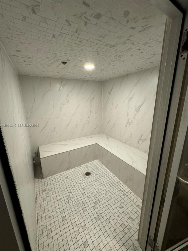 60 SW 13th St, Unit 2807, Miami, FL 33130 Photo