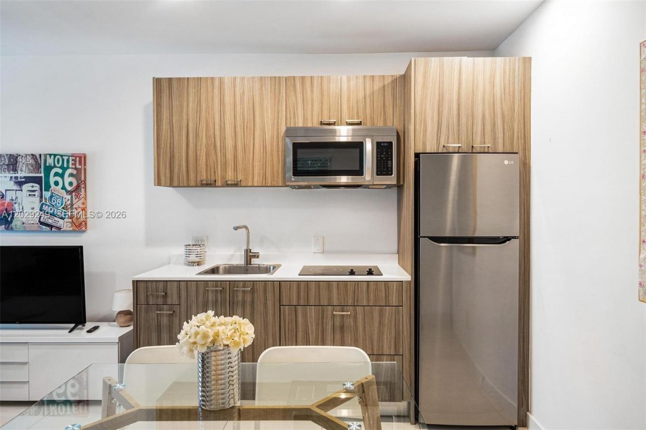 1419 West Ave , Unit 201, Miami Beach, FL 33139 Photo