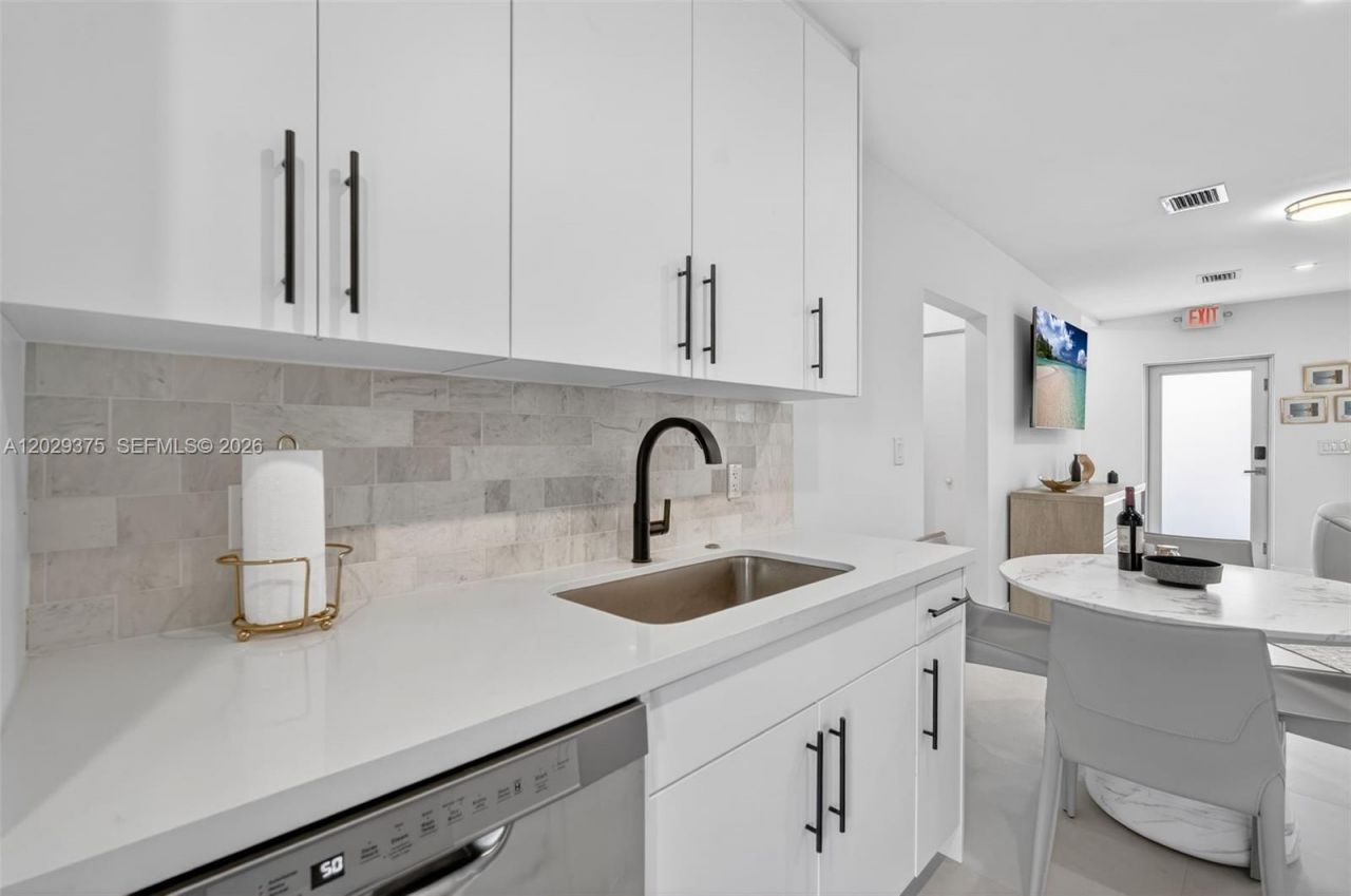 8109 Harding Ave , Miami Beach, FL 33141 Photo
