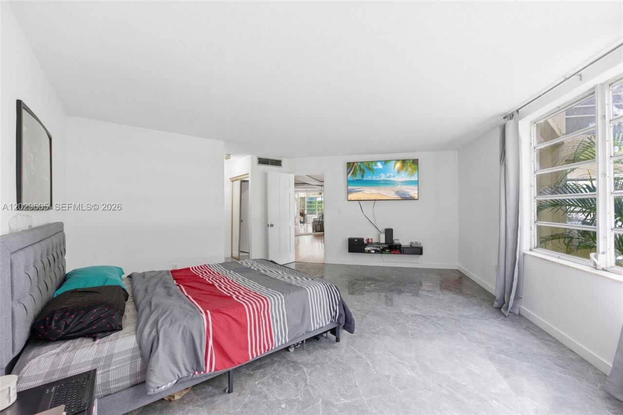 1501 NE 191st St , Unit C217, Miami, FL 33179 Photo