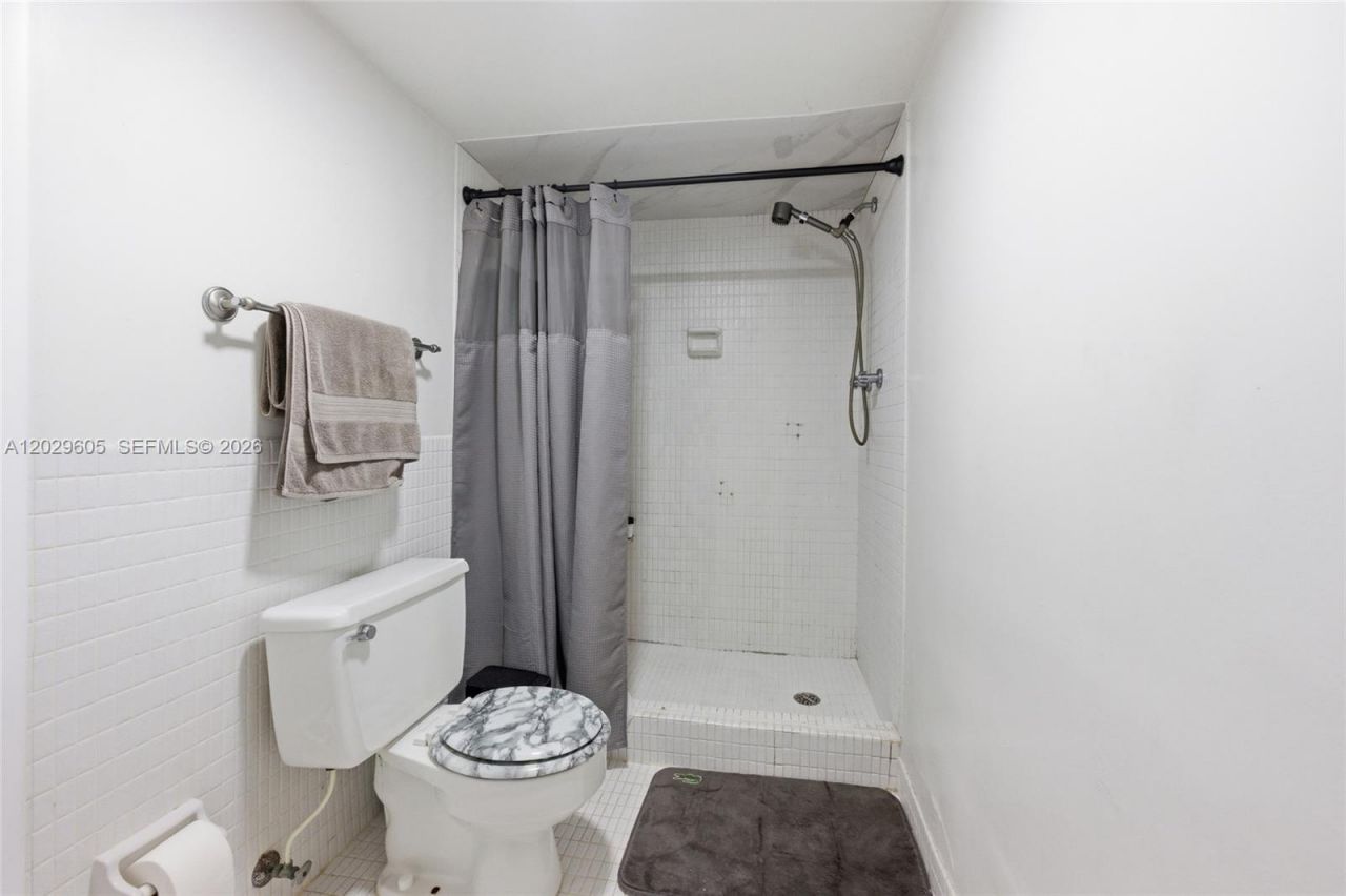 1501 NE 191st St , Unit C217, Miami, FL 33179 Photo