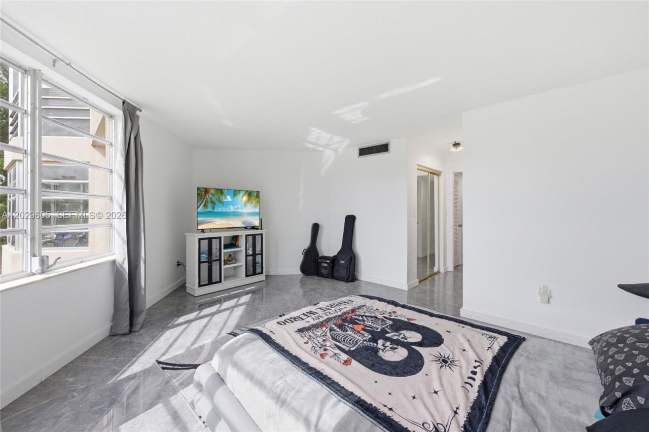 1501 NE 191st St , Unit C217, Miami, FL 33179 Photo